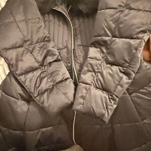 VENUS Black Puffer Jacket